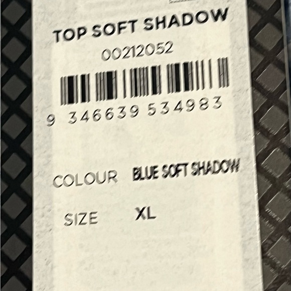 CIty Chic Off the Shoulder top size XL/ 22W - Picture 6 of 7